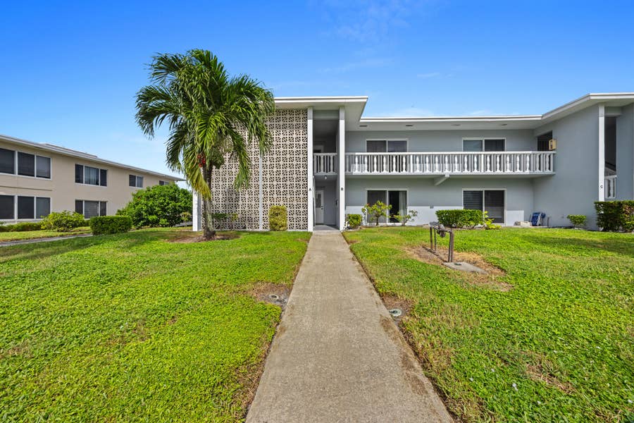 Property photo for 105 South Boulevard, #1A, Boynton Beach, FL