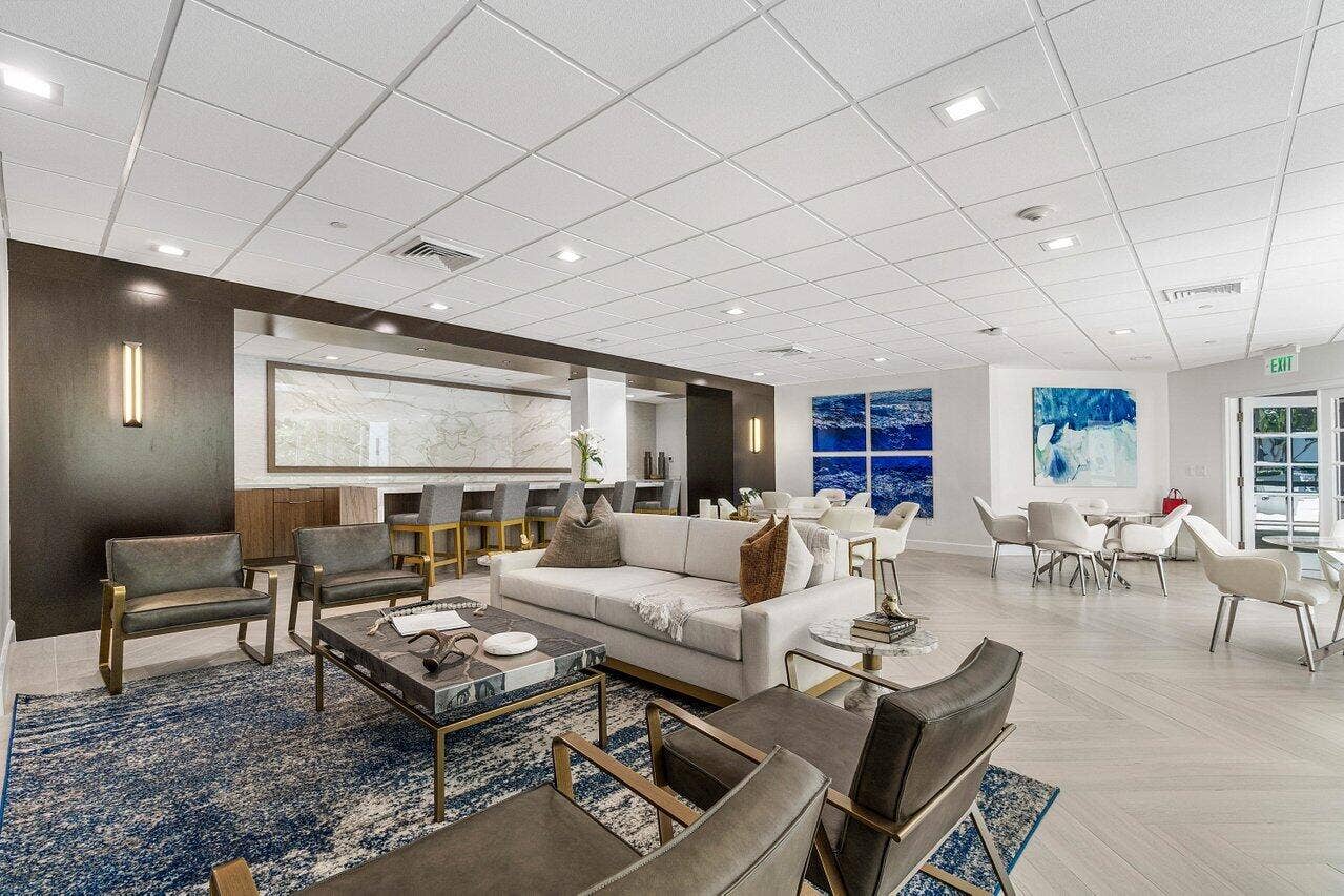 500 SE Mizner Boulevard, #A209, Boca Raton, FL 33432 015_2 TP-I Social Room upstairs-LR