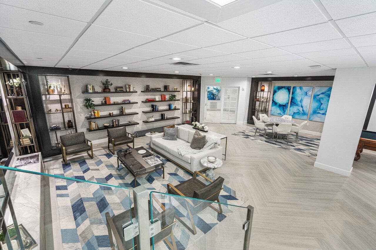 500 SE Mizner Boulevard, #A209, Boca Raton, FL 33432 014_4 TP-I Social Room downstairs-LR