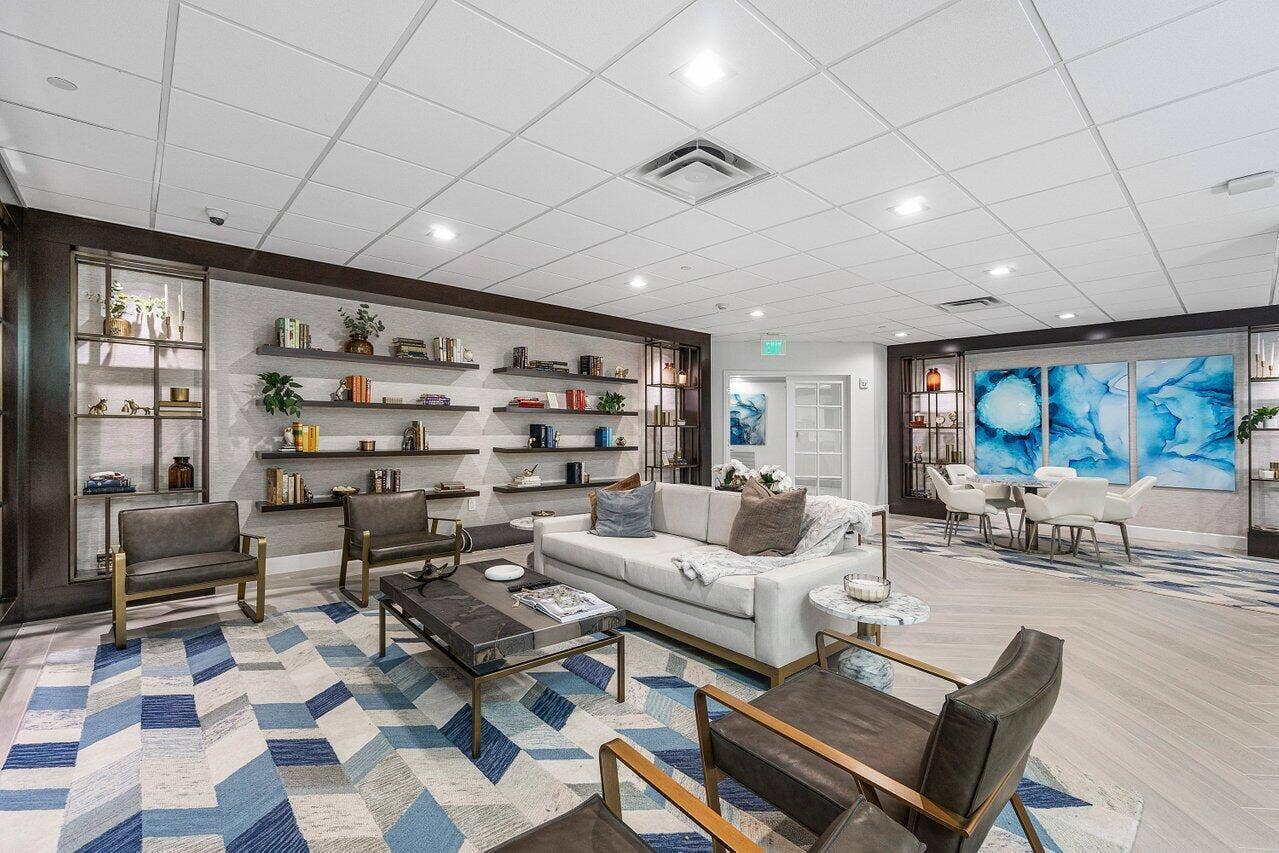 500 SE Mizner Boulevard, #A209, Boca Raton, FL 33432 014_3 TP-I Social Room downstairs-LR