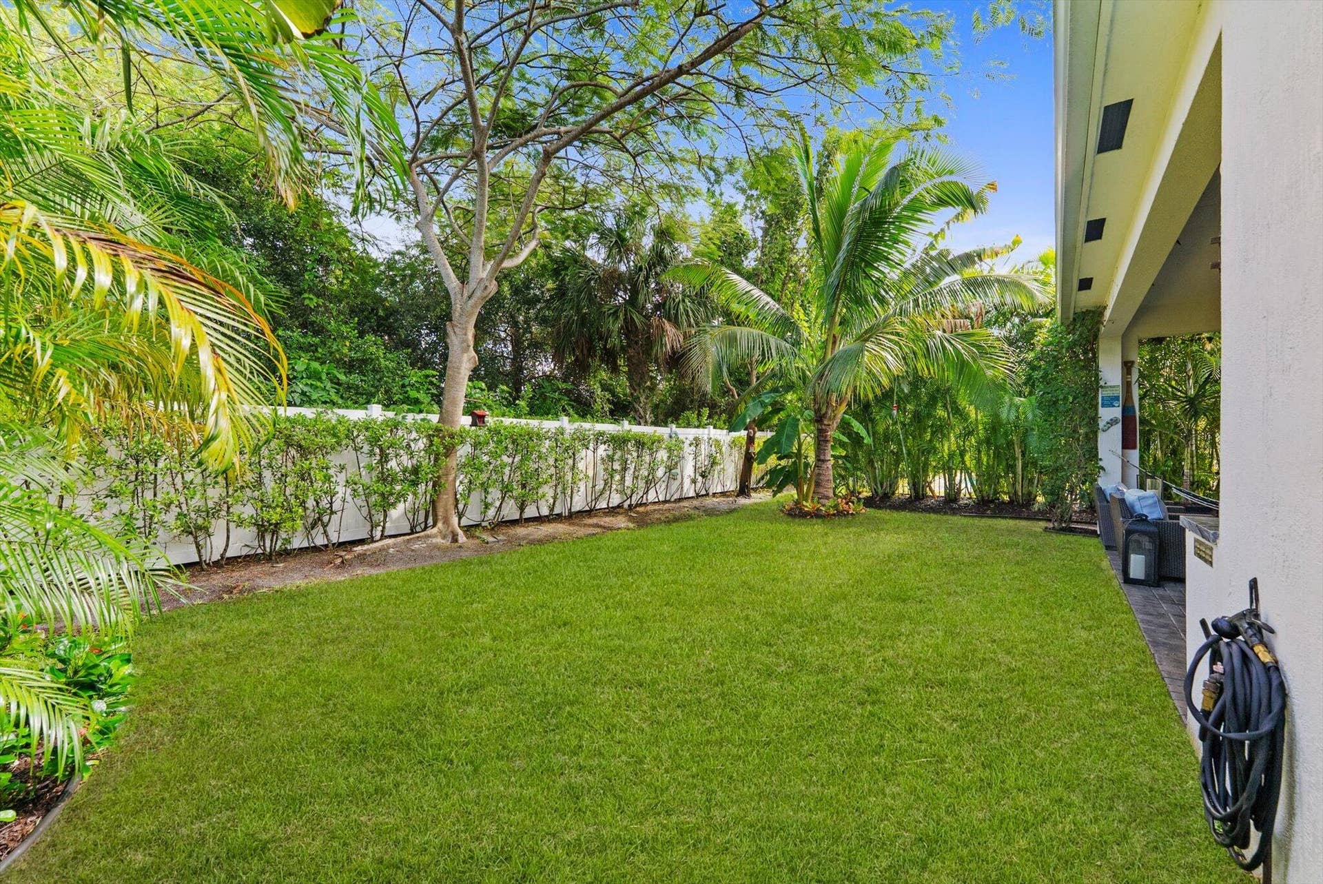 7332 Estero Drive, Lake Worth, FL 33463 20-20