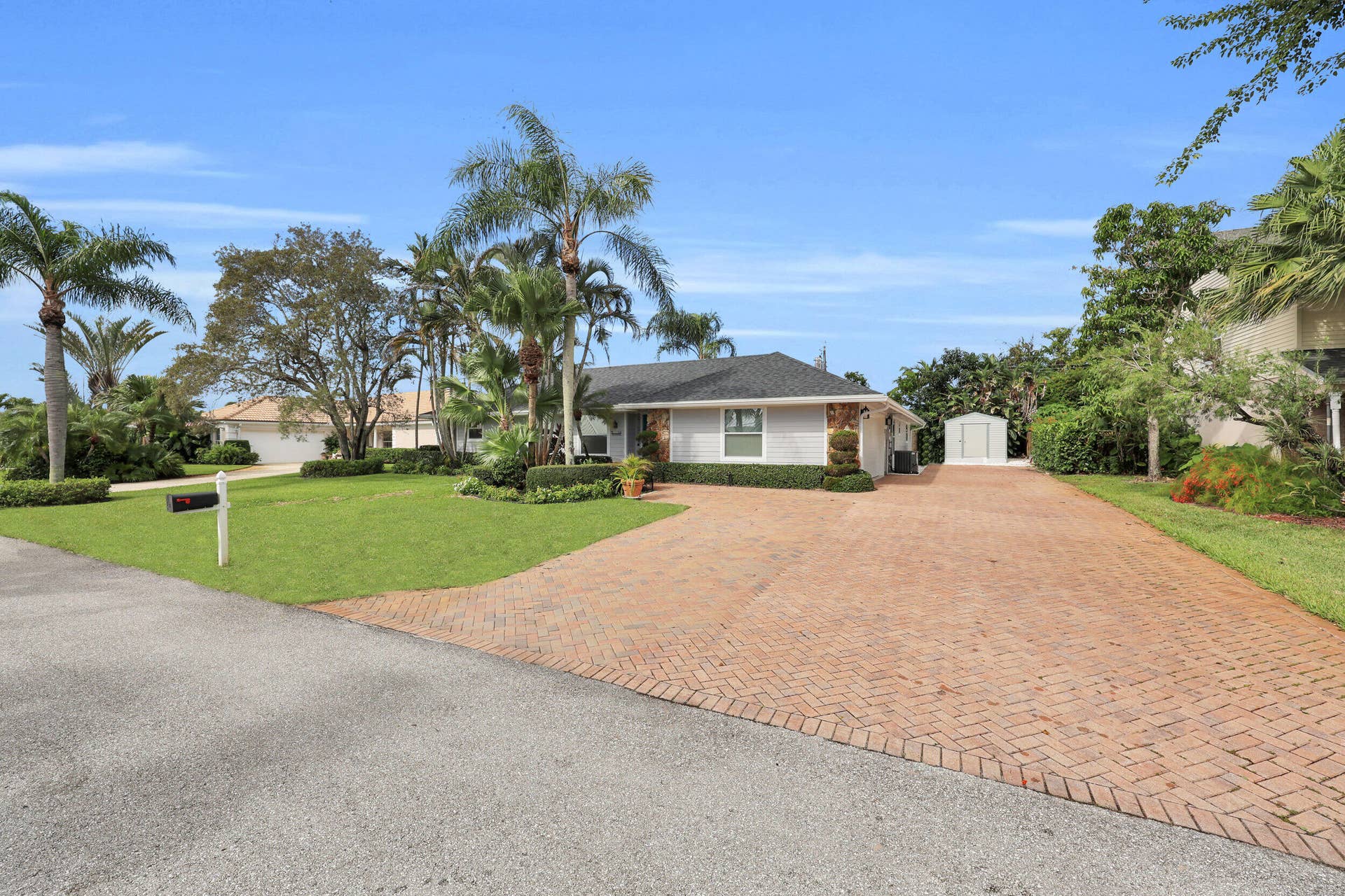 10 SE Splitrail Circle, Jupiter, FL 33469 48_8p3a9227