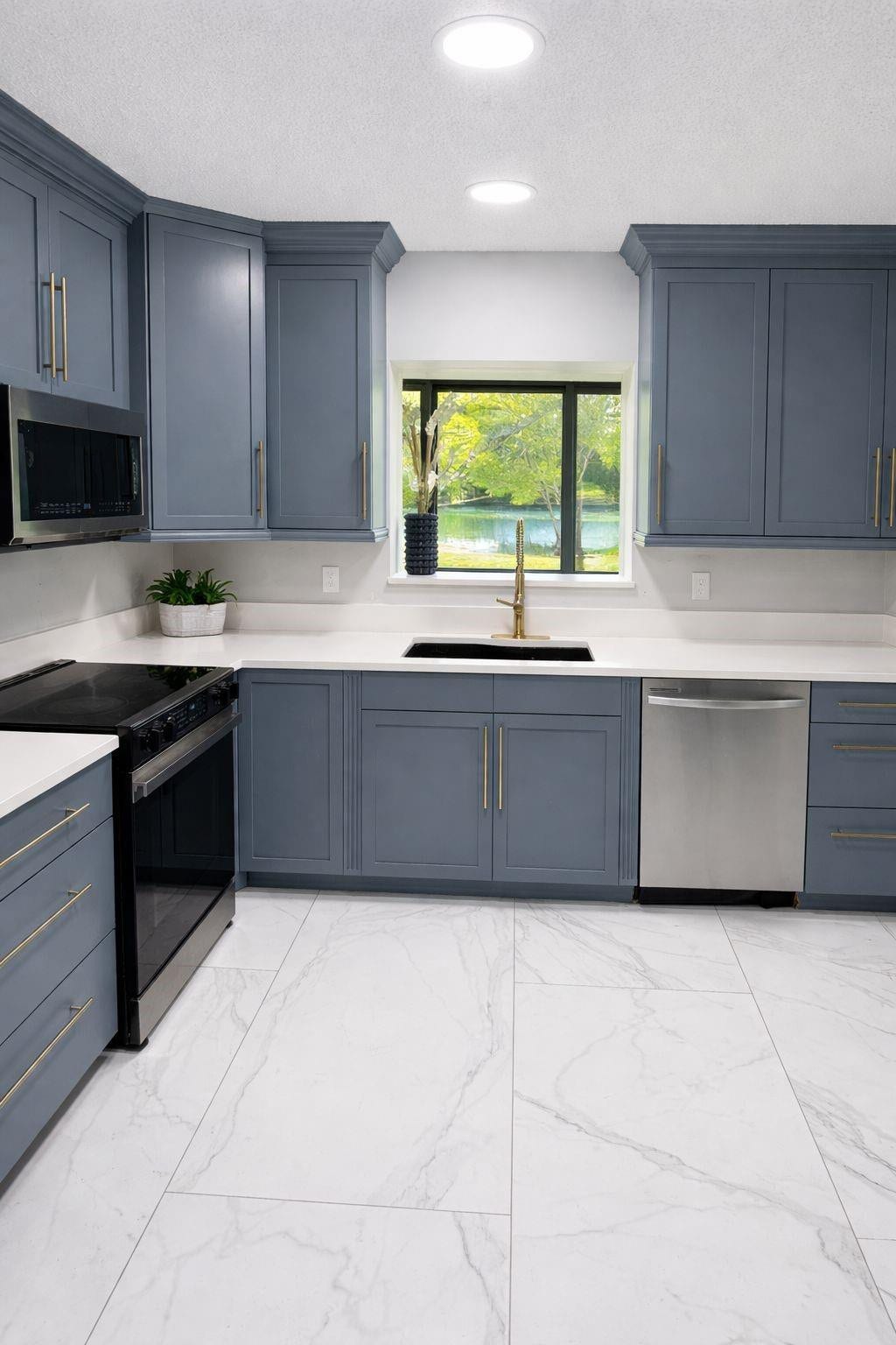 22454 CYPRESS WOOD Lane, Boca Raton, FL 33428 New Quartz Kitchen Countertops