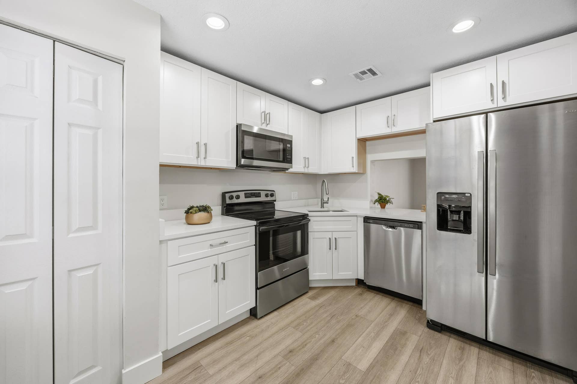 4161 NW 9TH Avenue, #5, Pompano Beach, Deerfield Beach, FL 33064 3