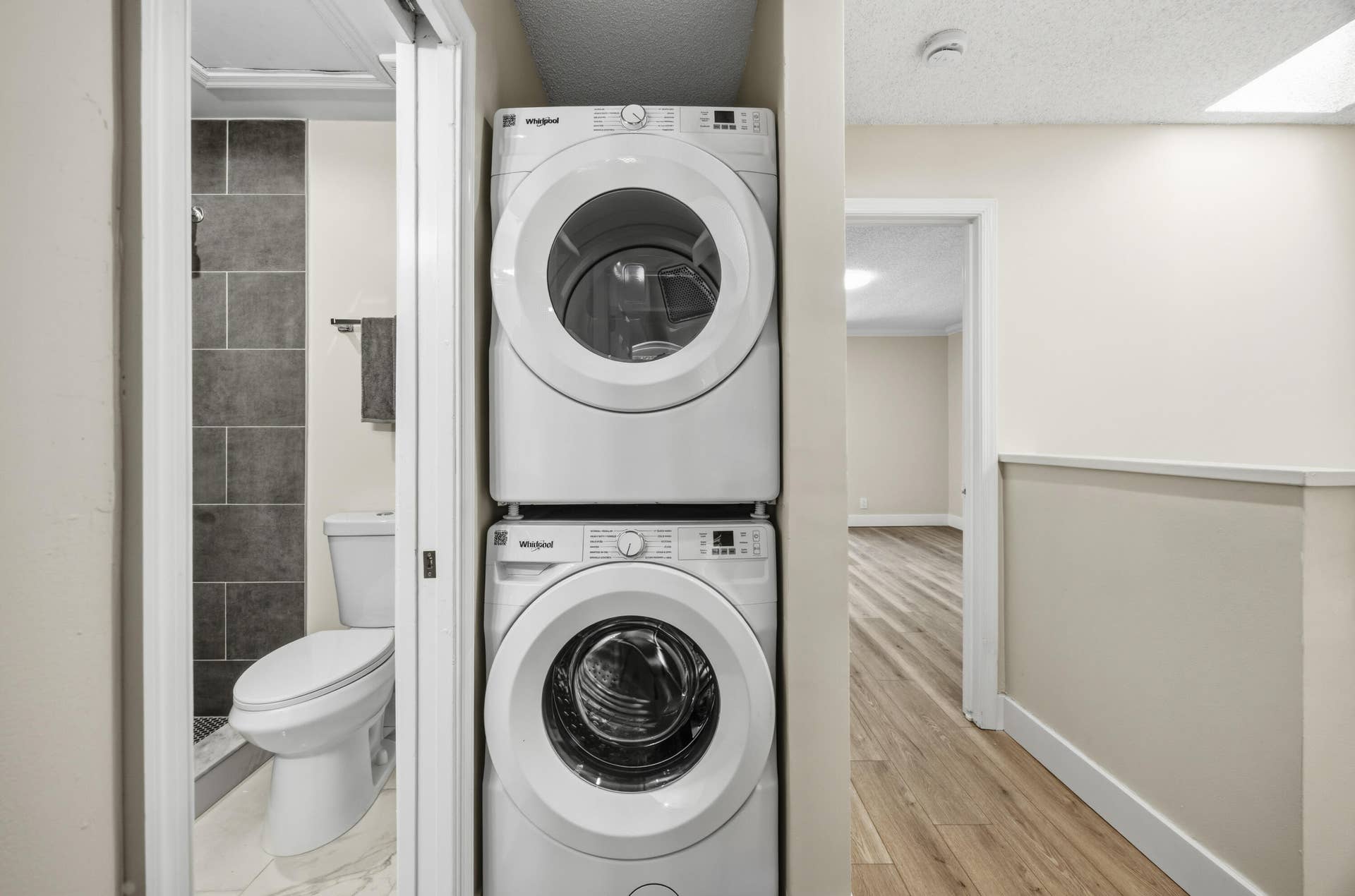 4161 NW 9TH Avenue, #5, Pompano Beach, Deerfield Beach, FL 33064 New washer /dryer