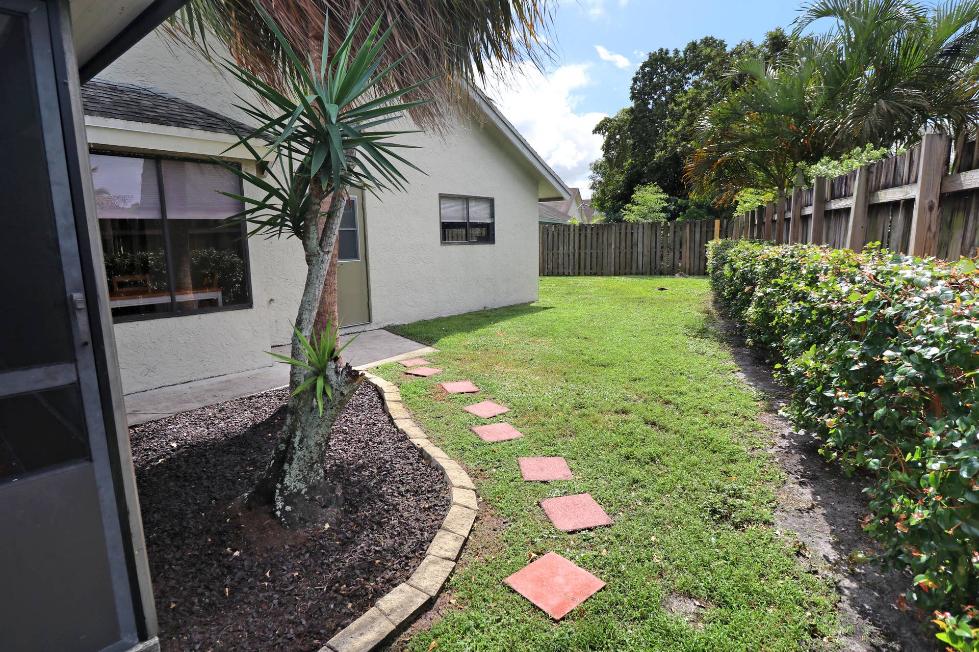 2827 NW 110th Avenue, Sunrise, FL 33322 b7IMG_1532