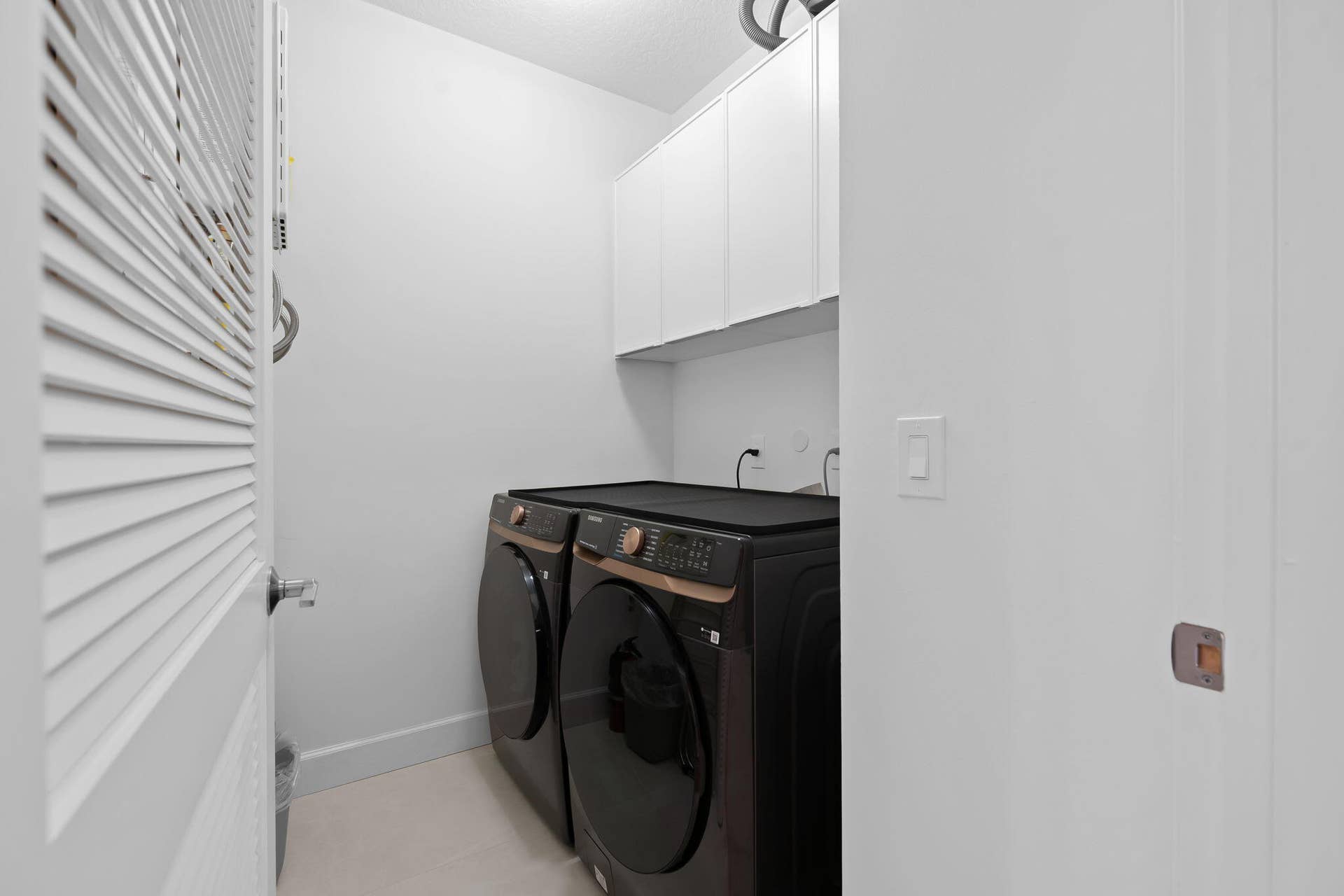 613 NE FRANCESCA Lane, Boca Raton, FL 33487 Laundry Room