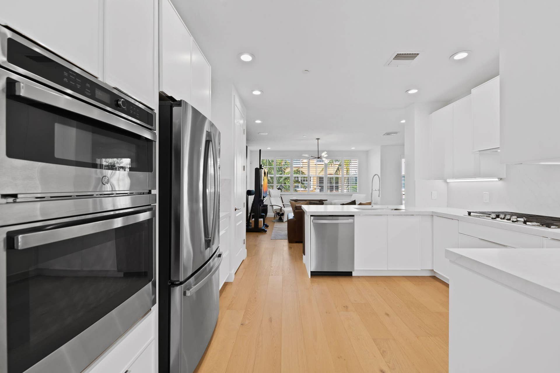 613 NE FRANCESCA Lane, Boca Raton, FL 33487 Kitchen