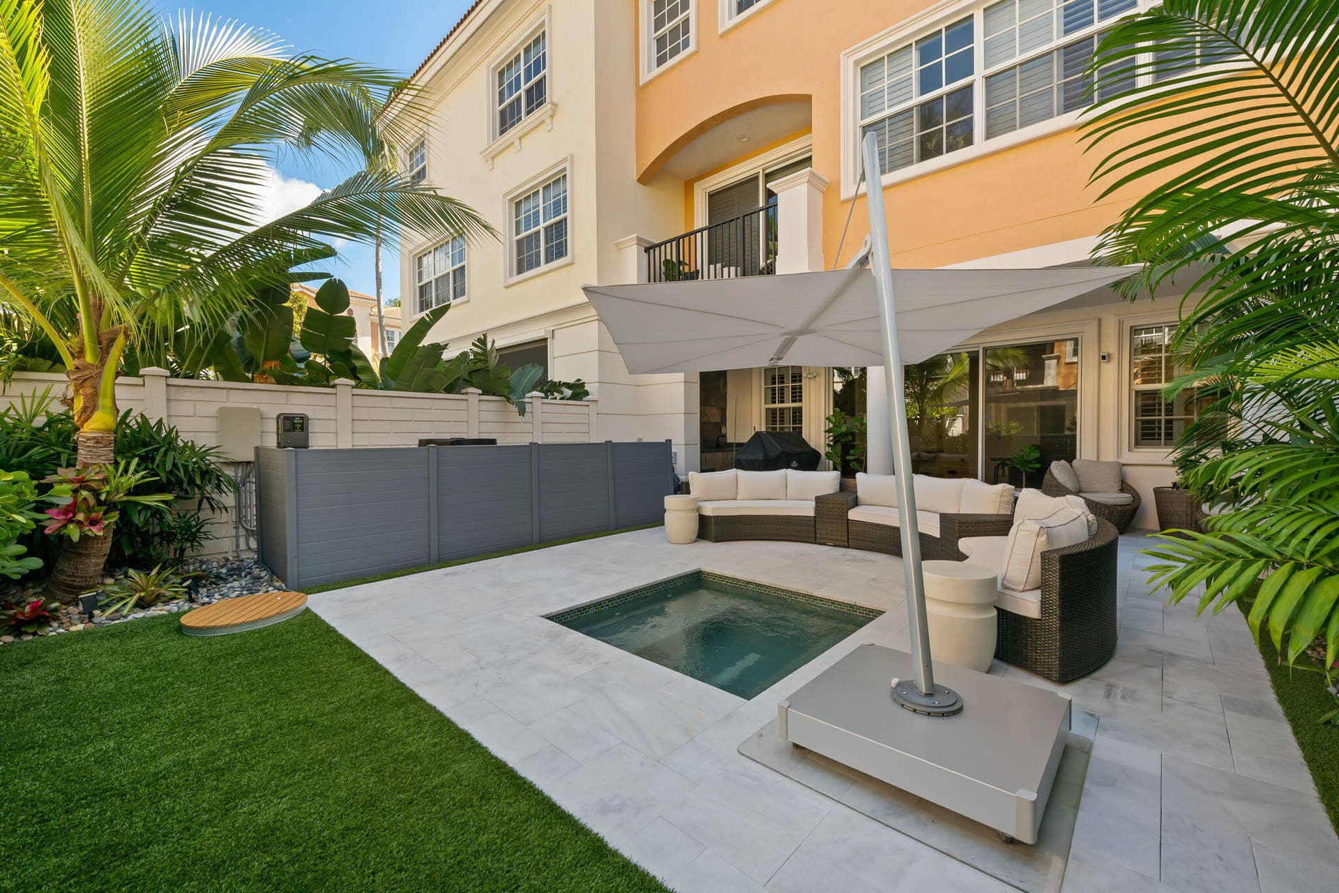 613 NE FRANCESCA Lane, Boca Raton, FL 33487 Backyard