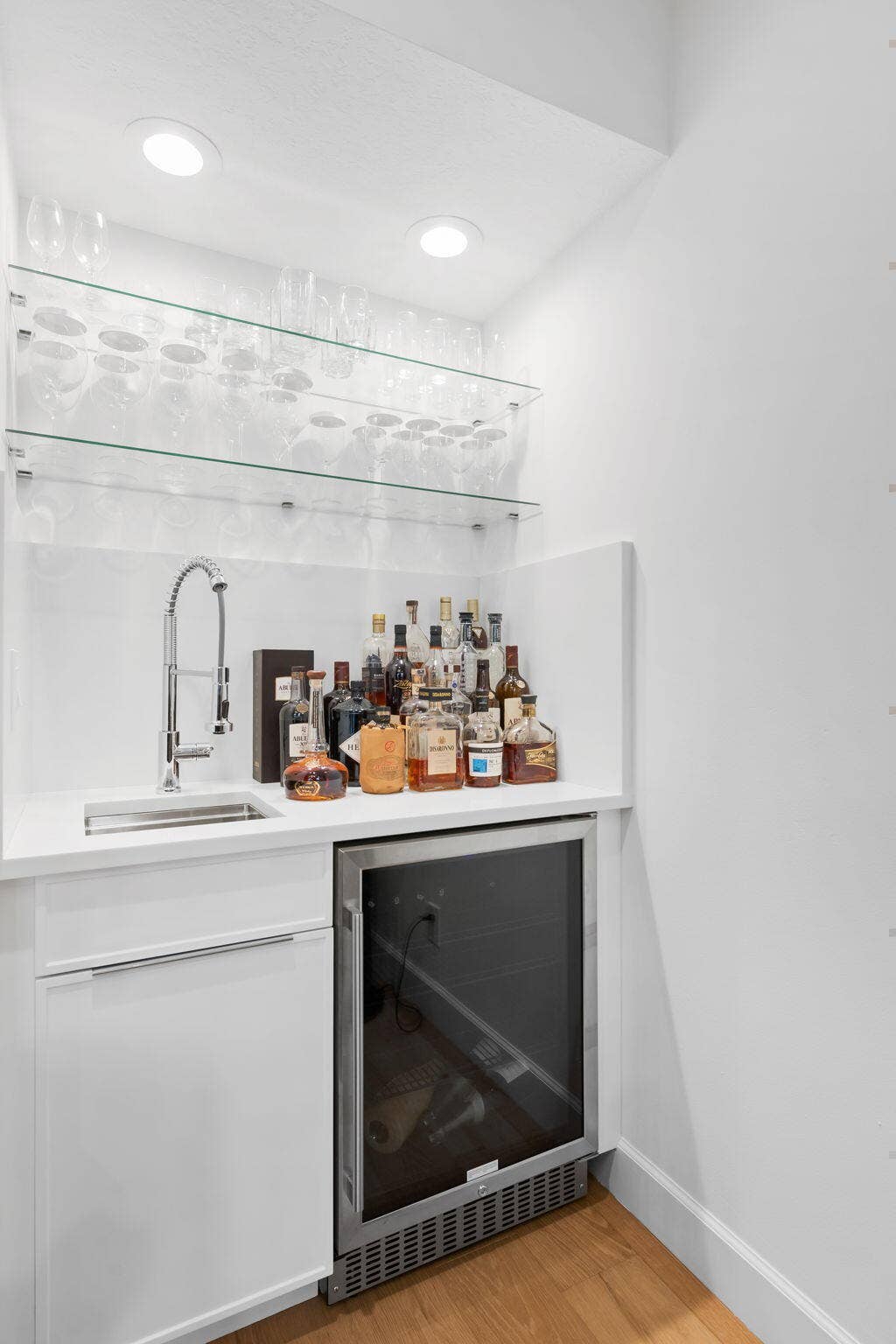 613 NE FRANCESCA Lane, Boca Raton, FL 33487 Wet Bar