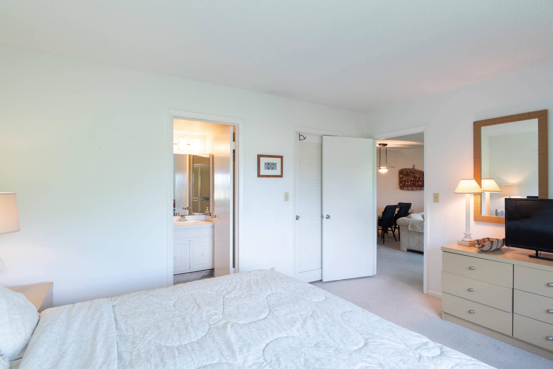 2500 PRESIDENTIAL Way, #405, West Palm Beach, FL 33401 Clark 2500 Presidential Way 405-010