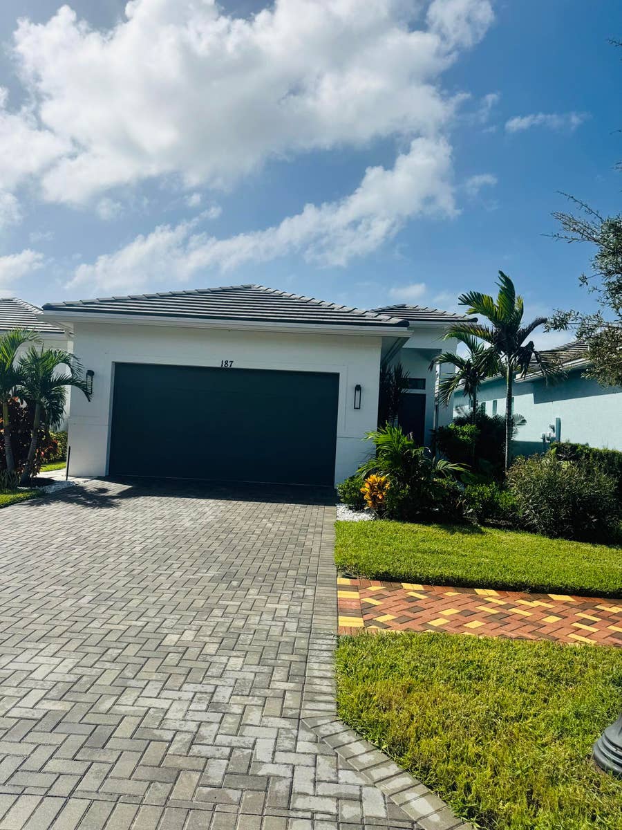 Property photo for 187 SE Via Sangro, Port St Lucie, FL