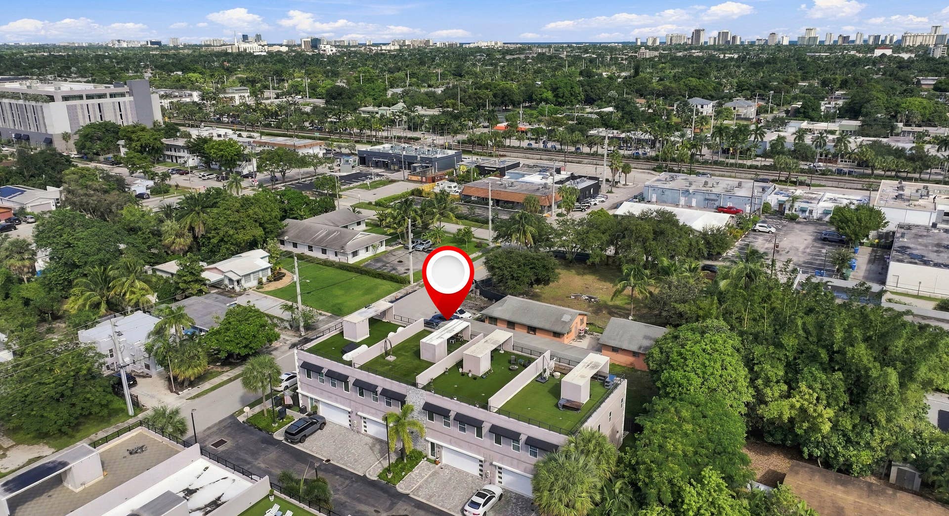 1066 NE 35TH Street, Oakland Park, FL 33334 Aerial View