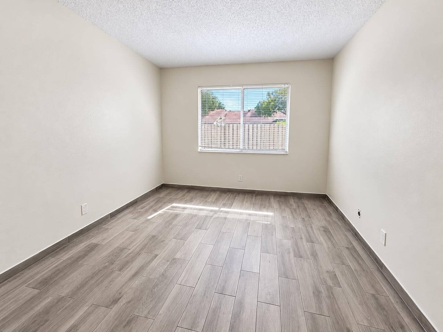 4859 ORLEANS Court, #B, West Palm Beach, FL 33415 WhatsApp Image 2026-10-29 at 3.17.15 PM-