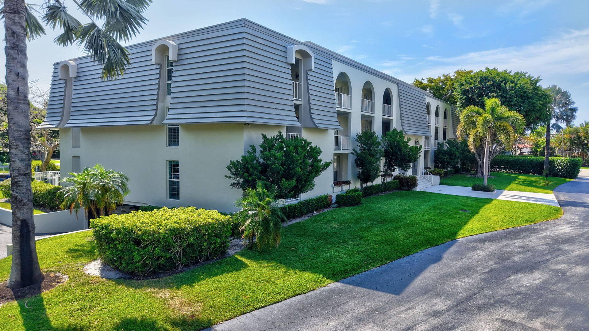 769 JEFFERY Street, #2-104, Boca Raton, FL 33487 52-web-or-mls-DJI_20260512102456_0505_D_