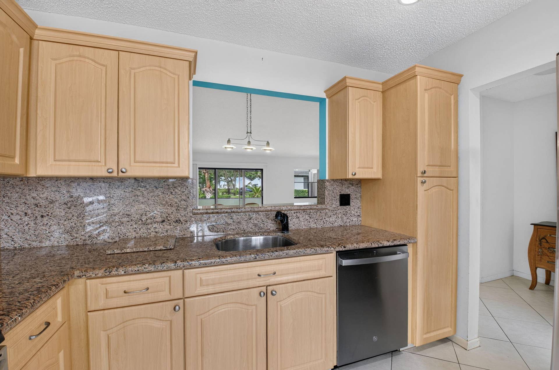 10871 Lake Front Place, Boca Raton, FL 33498 Pass Through to Dining Area