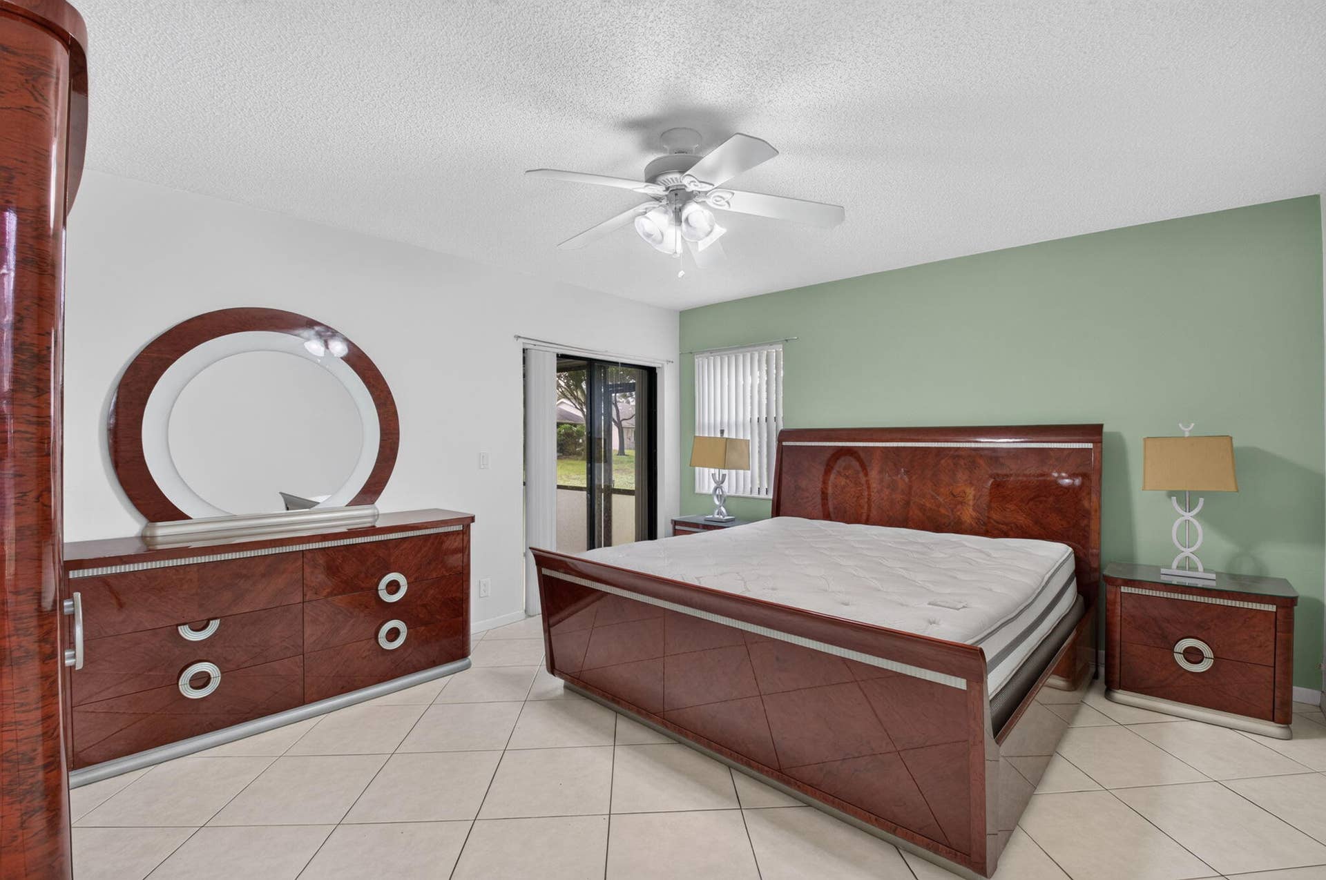 10871 Lake Front Place, Boca Raton, FL 33498 Slider to Patio