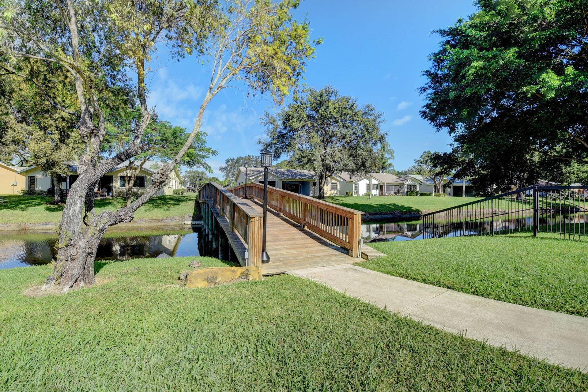 10871 Lake Front Place, Boca Raton, FL 33498 Community