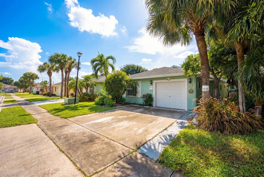 Property photo for 184 HEMING Way, Boynton Beach, FL