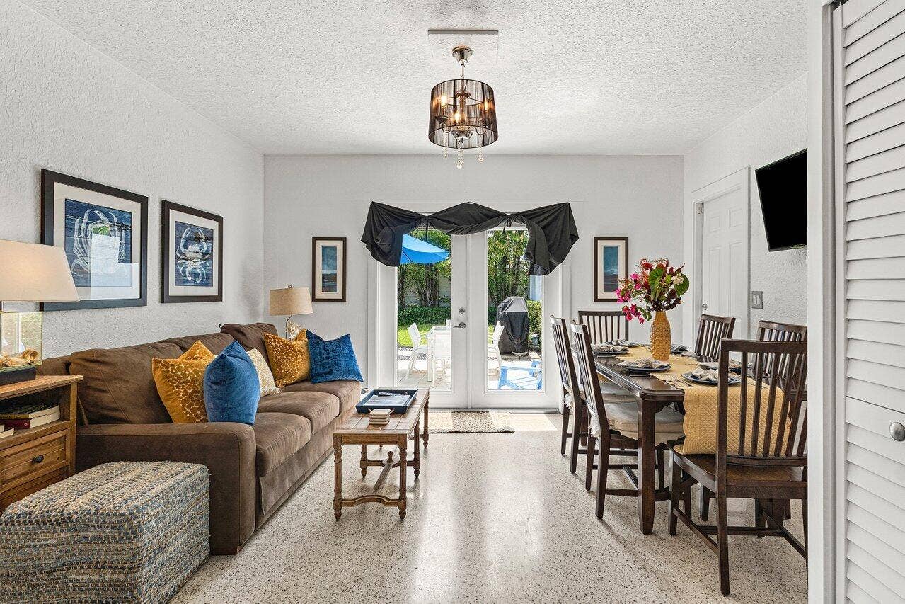 340 NE 7th Avenue, Delray Beach, Delray Beach, FL 33483 012-340Northeast7thAvenue-DelrayBeach-FL