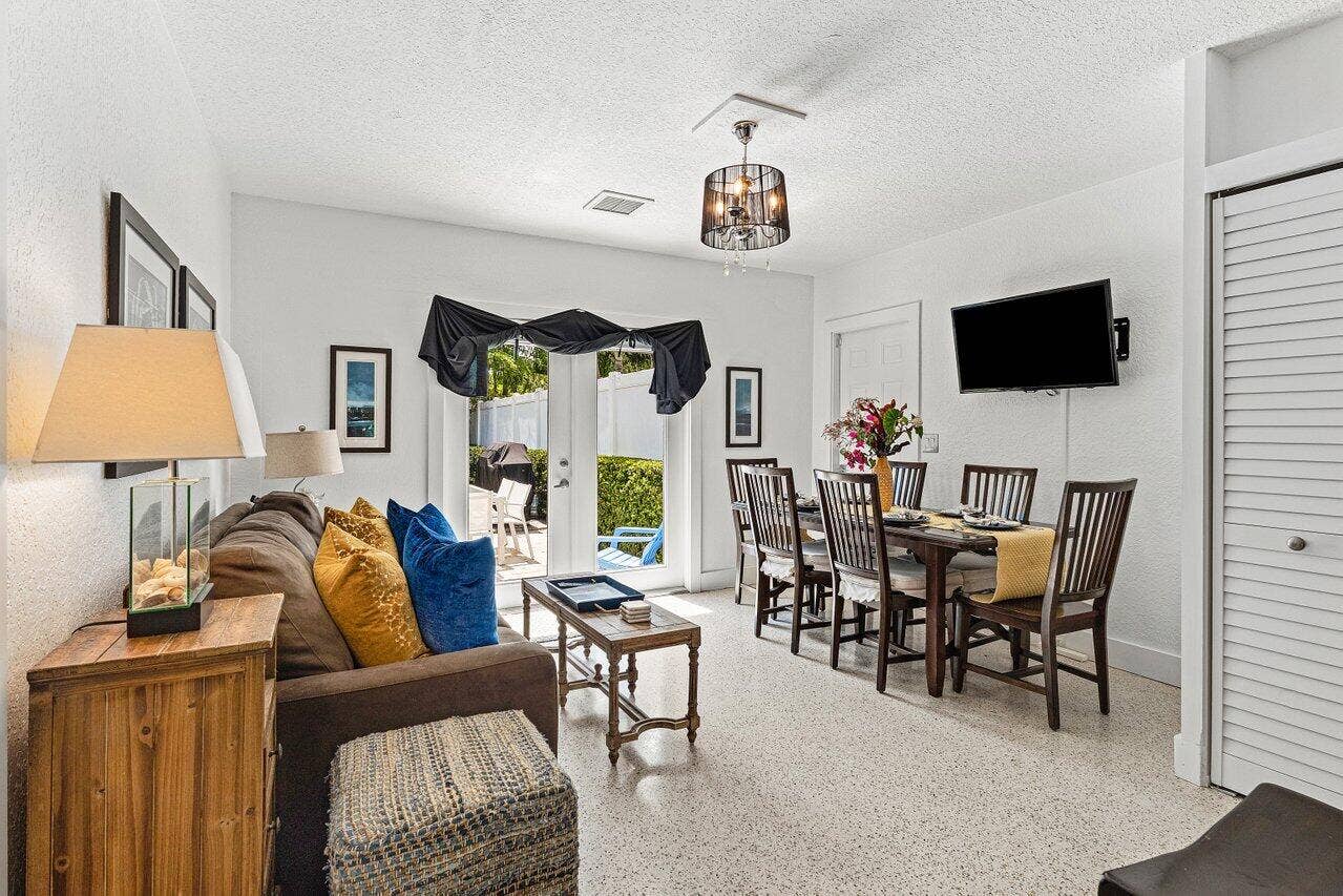 340 NE 7th Avenue, Delray Beach, Delray Beach, FL 33483 011-340Northeast7thAvenue-DelrayBeach-FL