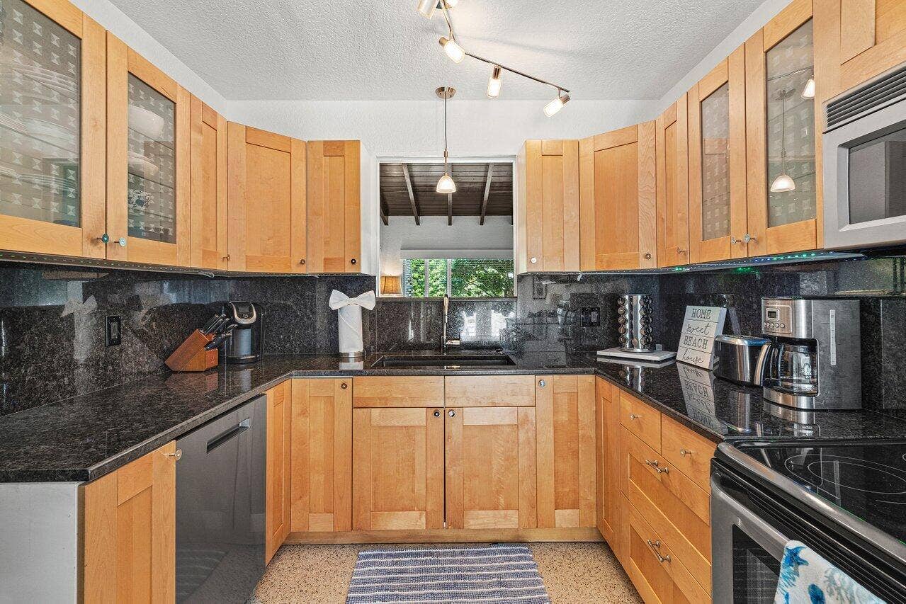 340 NE 7th Avenue, Delray Beach, Delray Beach, FL 33483 017-340Northeast7thAvenue-DelrayBeach-FL