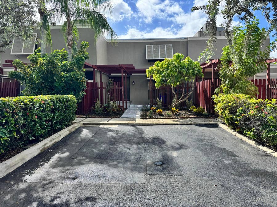 Property photo for 1100 W FAIRWAY Road, #1100, Pembroke Pines, FL