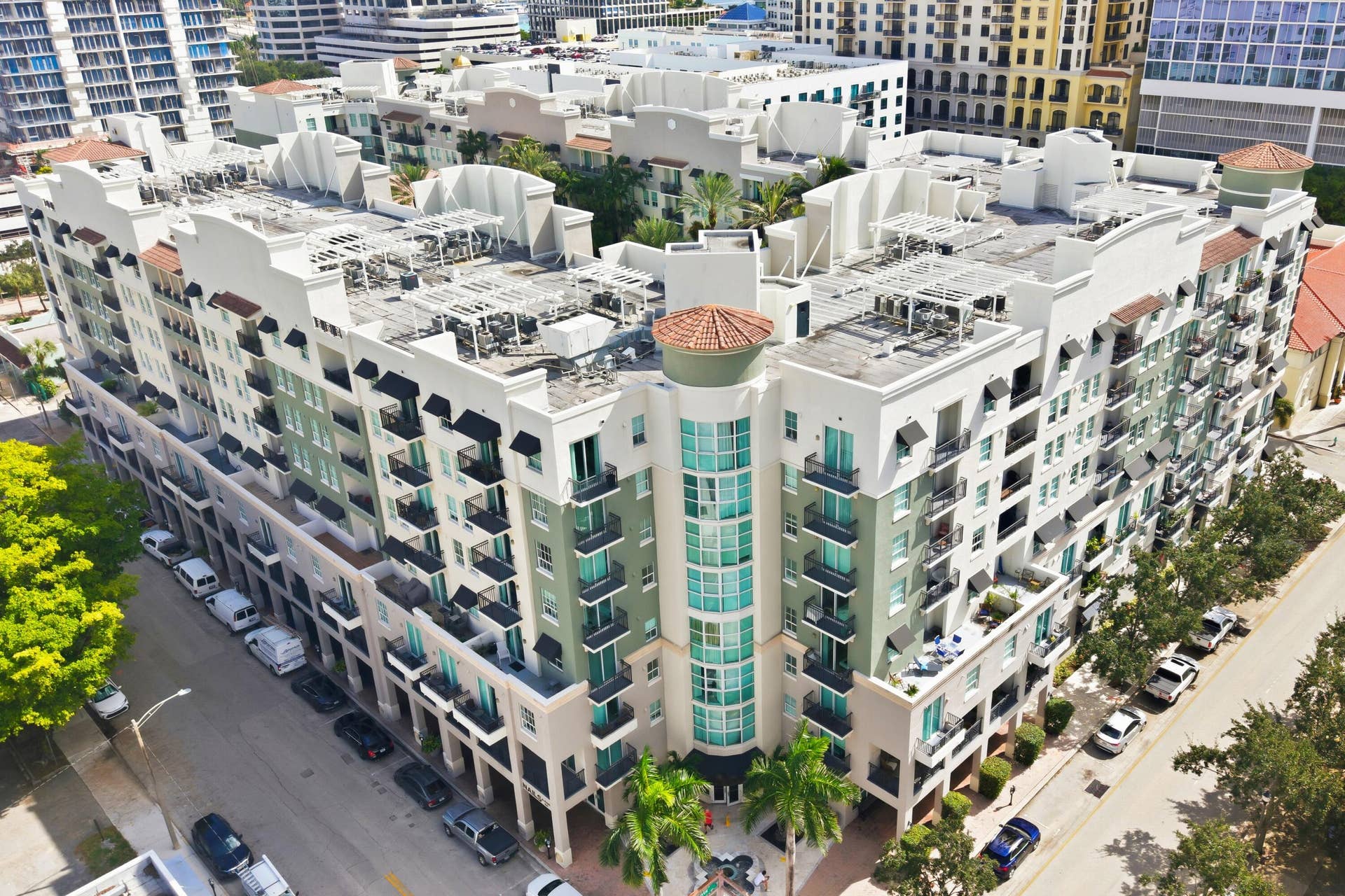 600 S Dixie Highway, #211, West Palm Beach, FL 33401 41 - Aerial Building