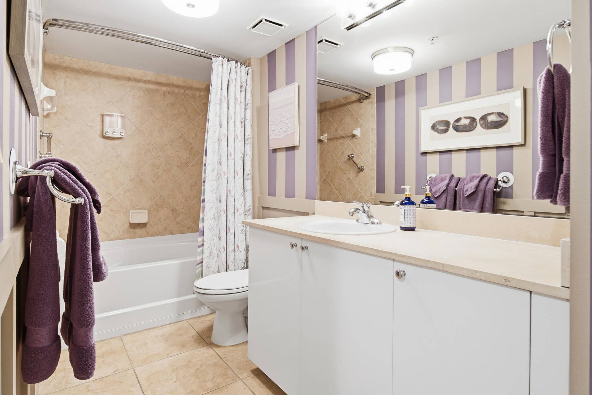 600 S Dixie Highway, #211, West Palm Beach, FL 33401 21 - Second Bath