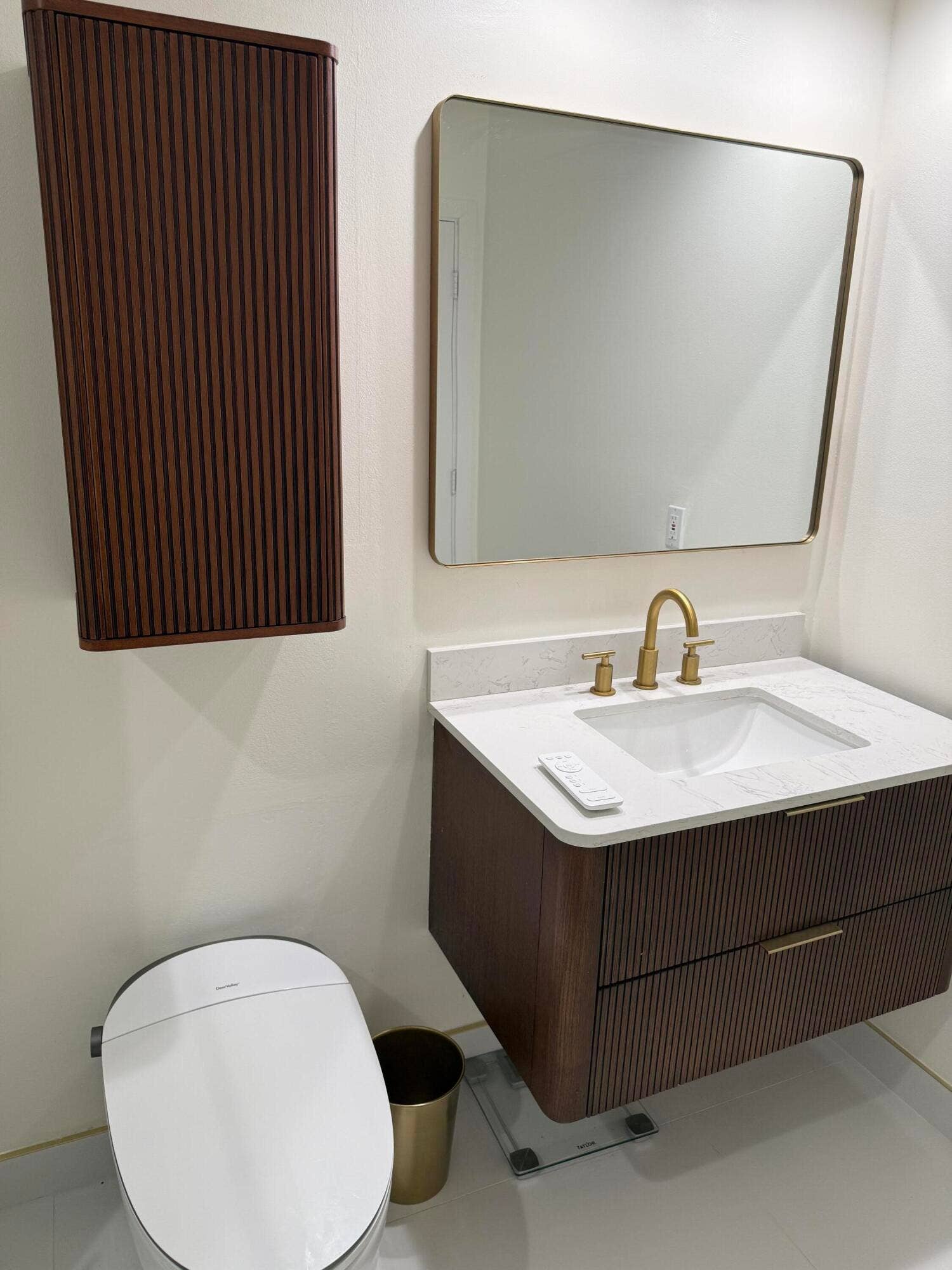 1551 N Flagler Drive, #1108, West Palm Beach, FL 33401 Bathroom