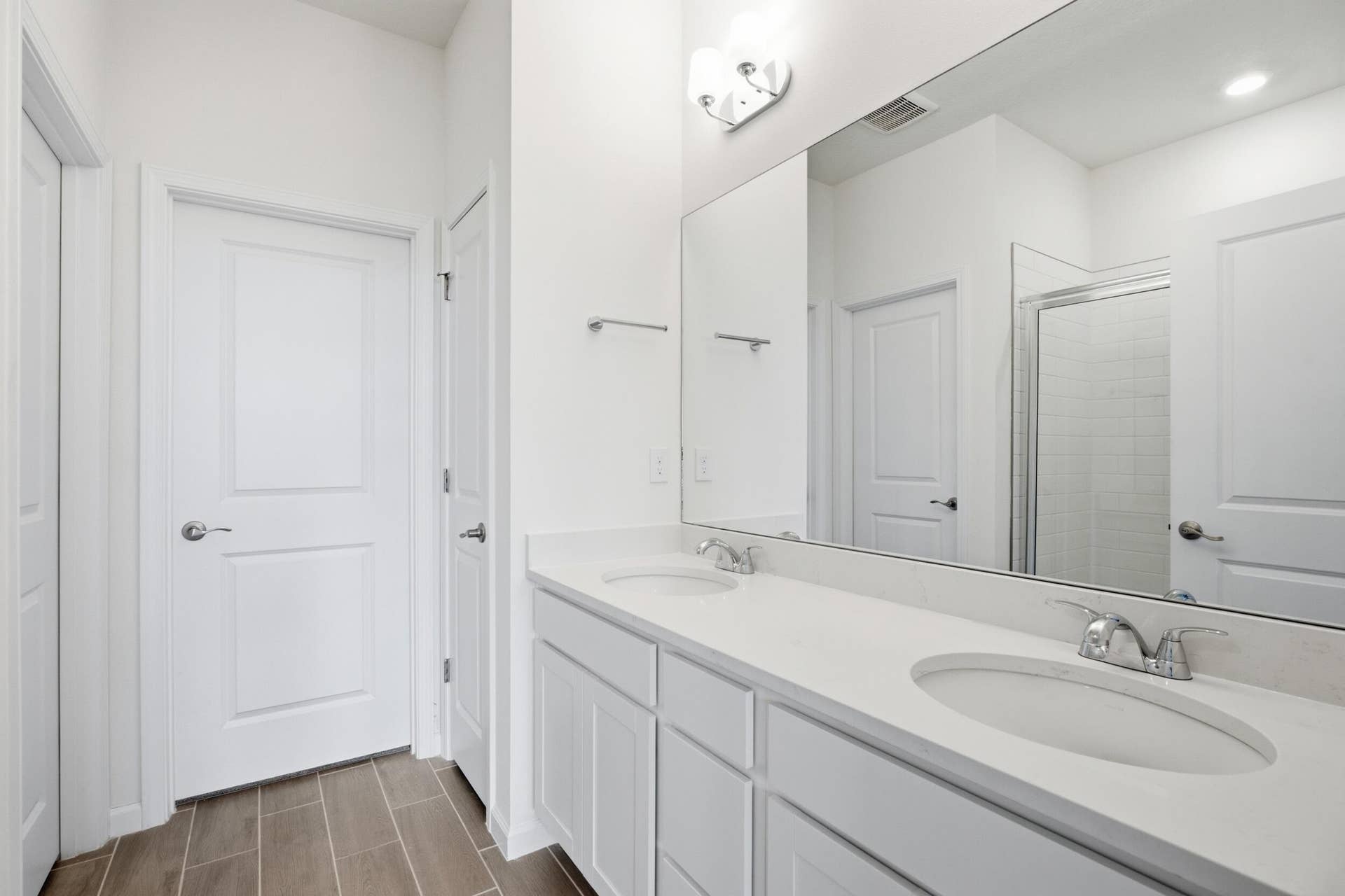 5437 NW CAMBERLY Court, Port St Lucie, FL 34987 Bathroom