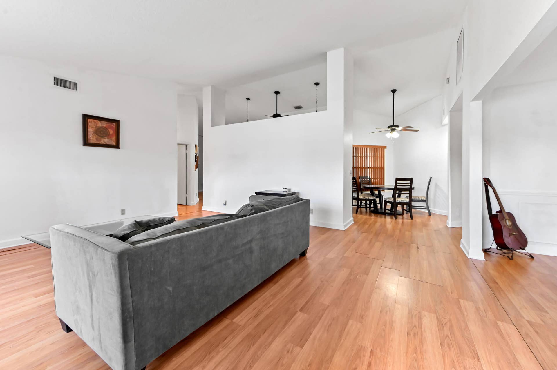 04 living room 01