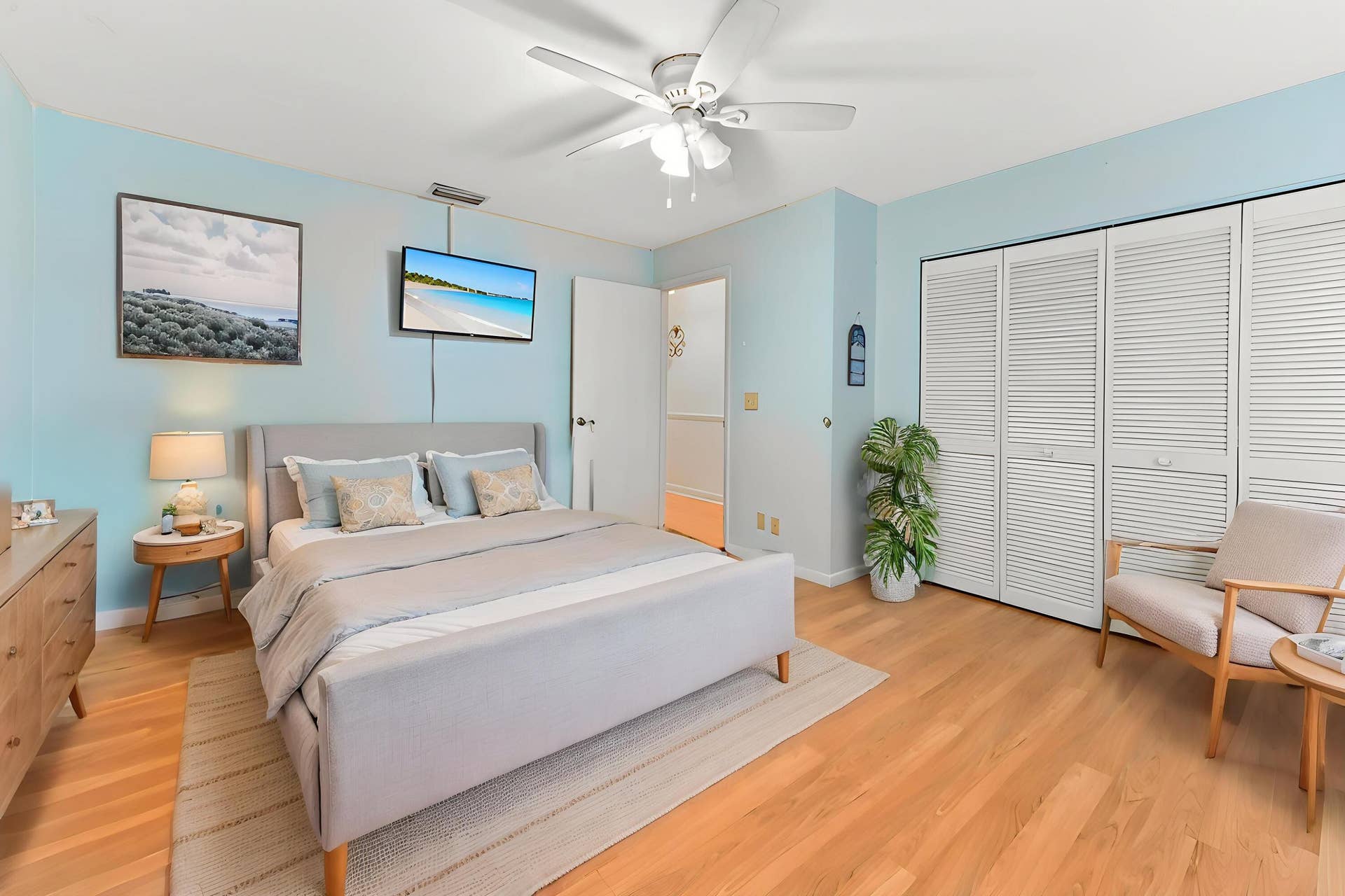 18-bedroom-02_VS_decl