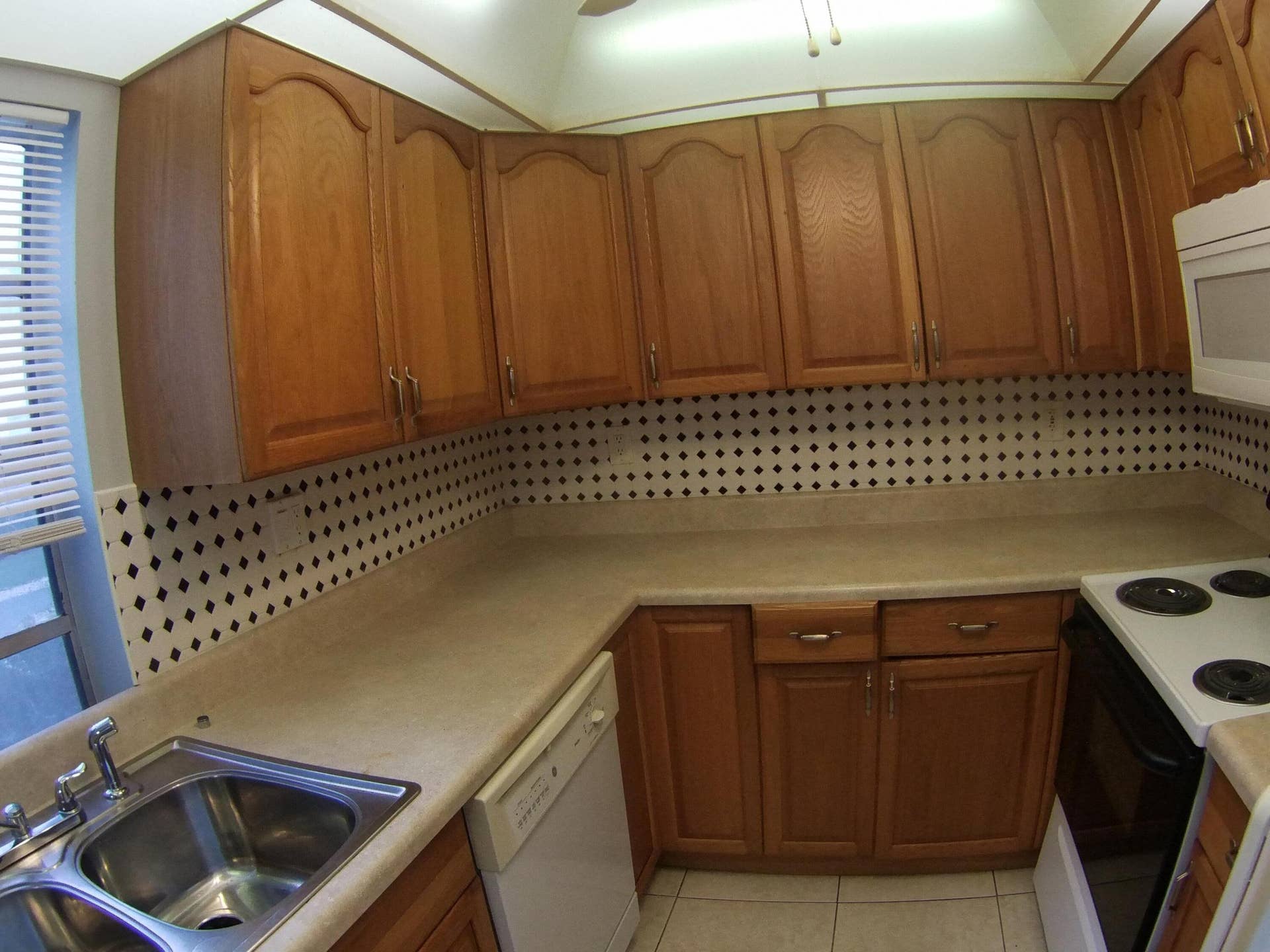 67 Normandy B, Delray Beach, FL 33484 SING0019