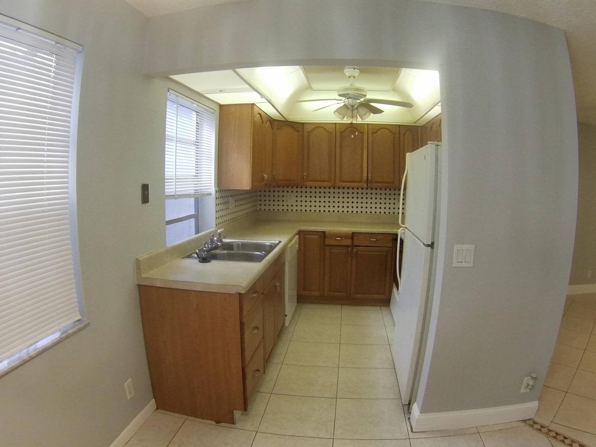 67 Normandy B, Delray Beach, FL 33484 SING0011