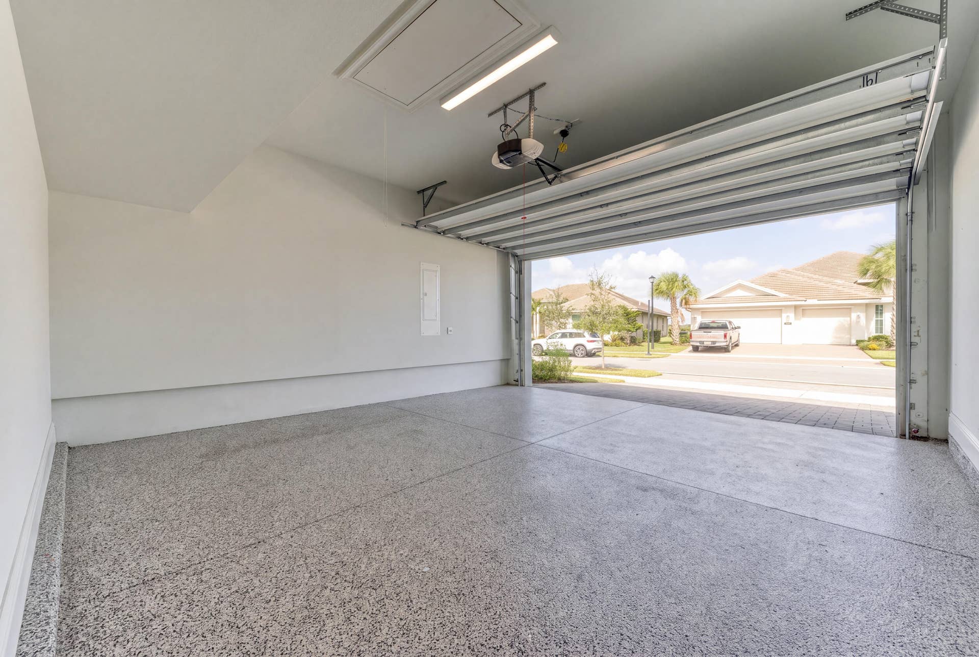 9155 SW PINNACLE Place, Port St Lucie, FL 34987 Garage