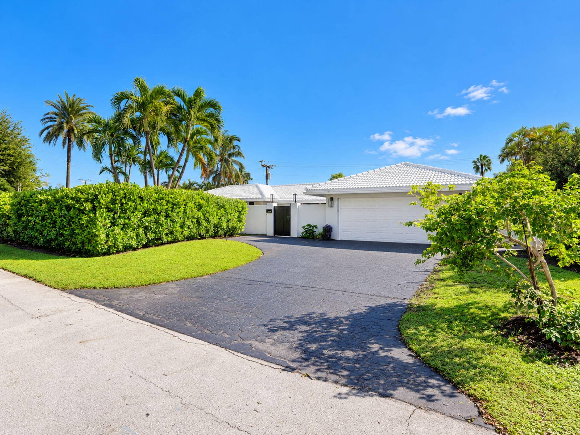 2632 NE 35TH Street, Fort Lauderdale, FL 33306 49-web-or-mls-013_John_2632_CLOSE_NO_ARR