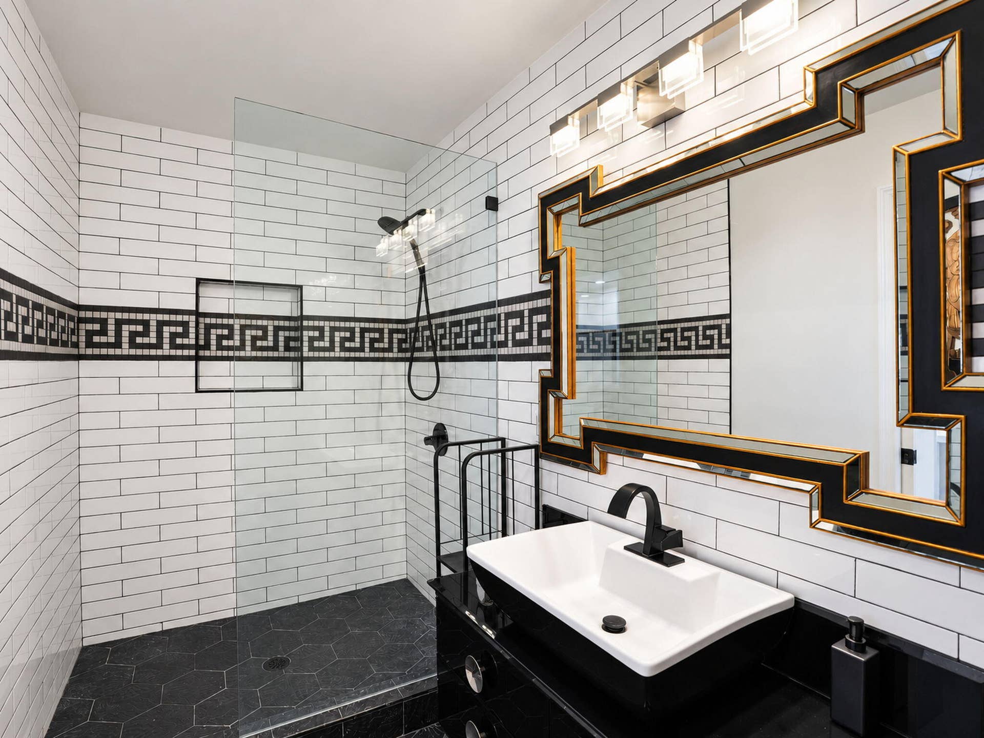 2632 NE 35TH Street, Fort Lauderdale, FL 33306 31-web-or-mls-2632_33