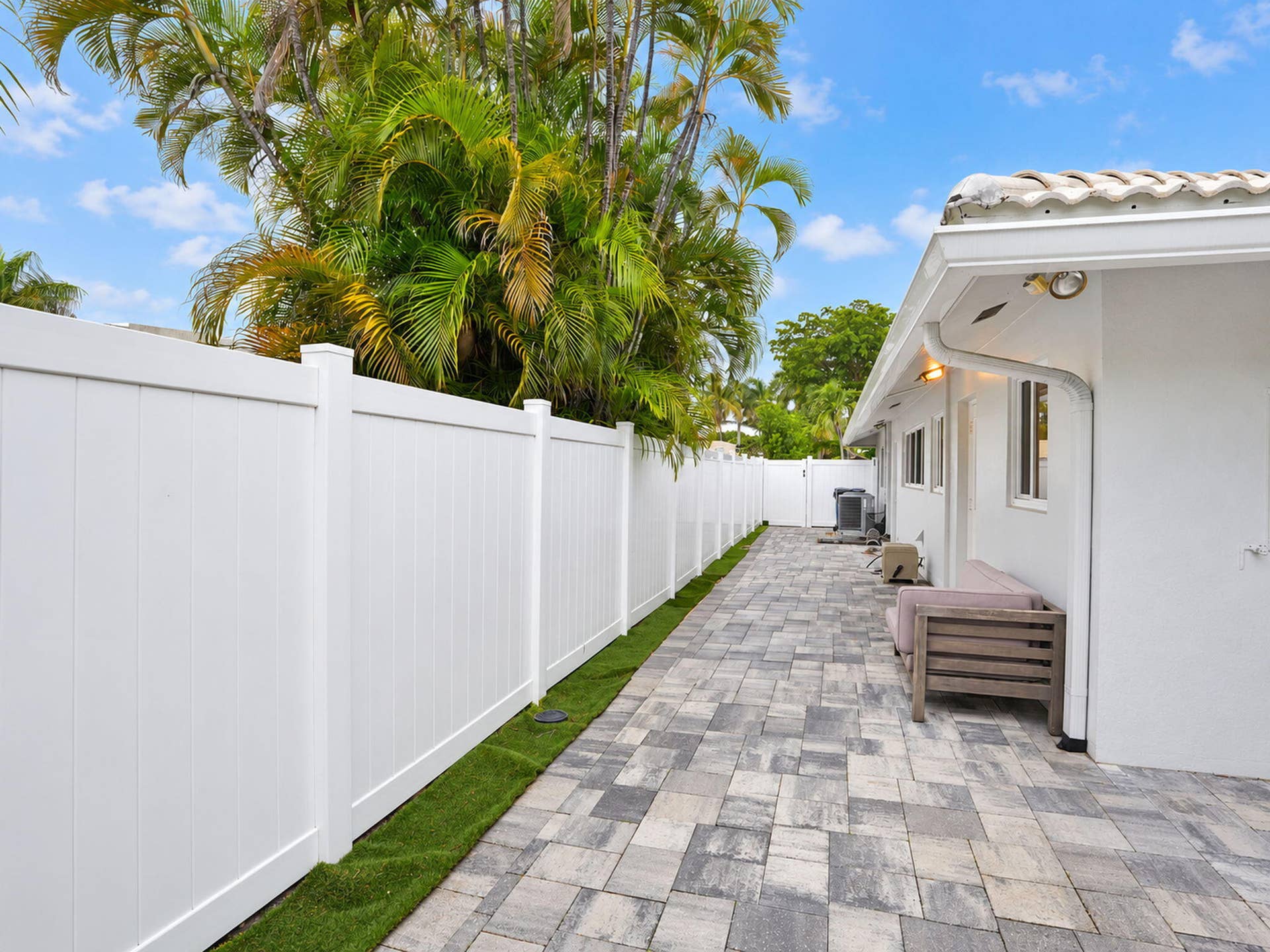 2632 NE 35TH Street, Fort Lauderdale, FL 33306 42-web-or-mls-2632_39