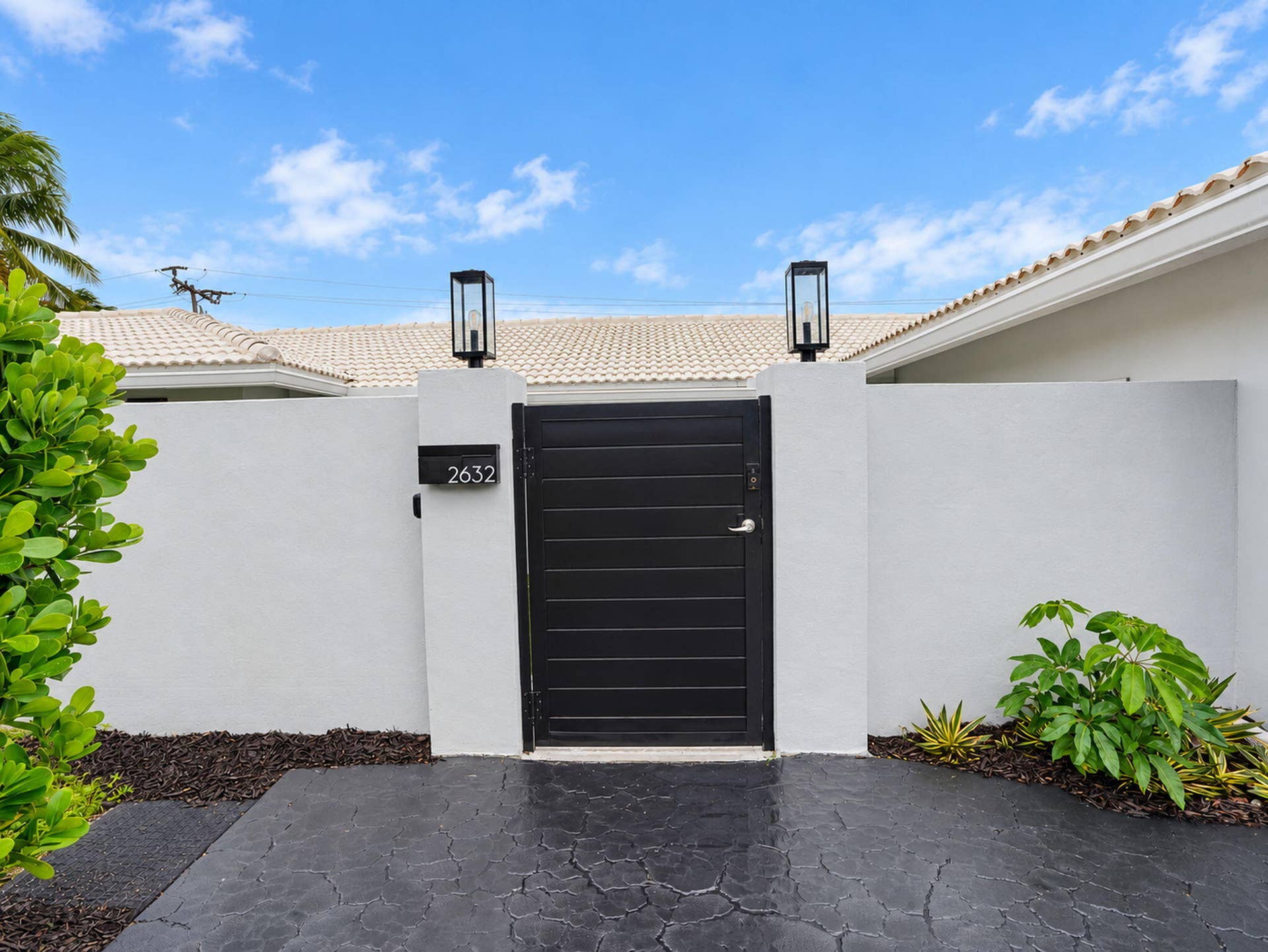 2632 NE 35TH Street, Fort Lauderdale, FL 33306 2-web-or-mls-2632_43