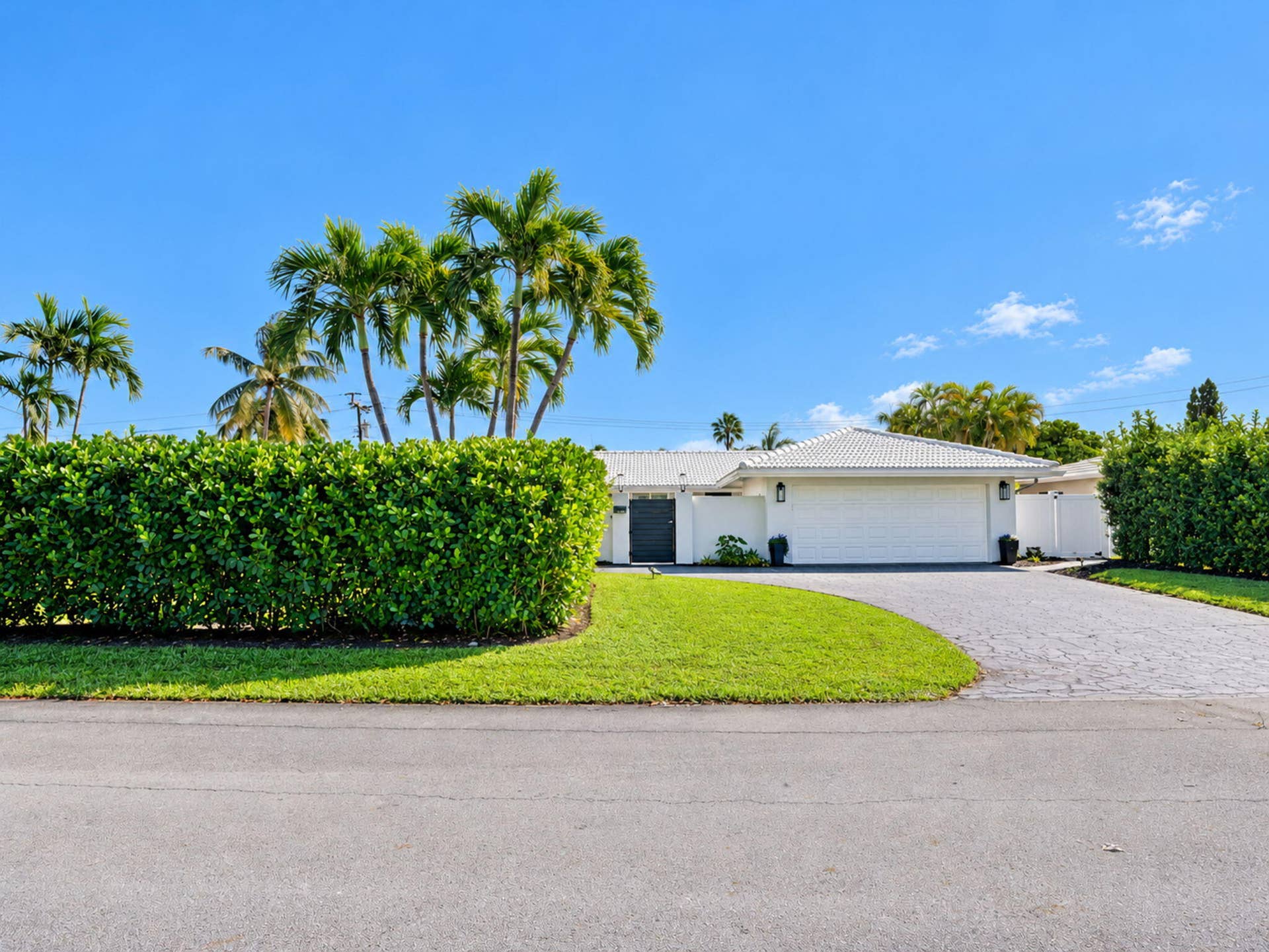 2632 NE 35TH Street, Fort Lauderdale, FL 33306 57-web-or-mls-014_John_2632_CLOSE_NO_ARR