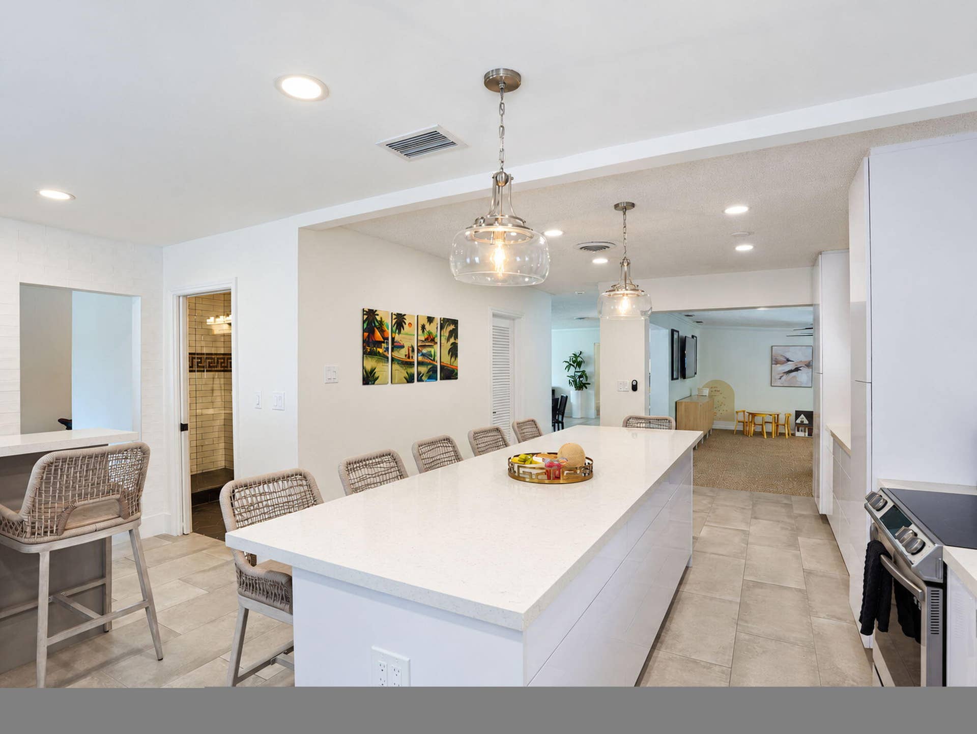2632 NE 35TH Street, Fort Lauderdale, FL 33306 19-web-or-mls-2632_12