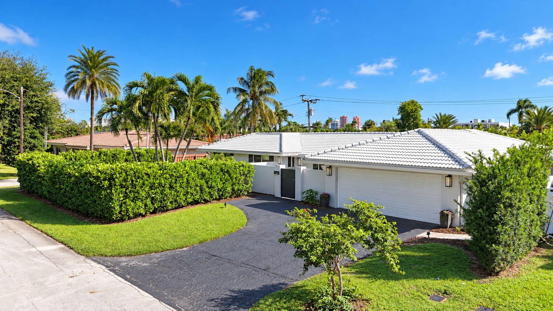 2632 NE 35TH Street, Fort Lauderdale, FL 33306 51-web-or-mls-001_John_2632_CLOSE_NO_ARR