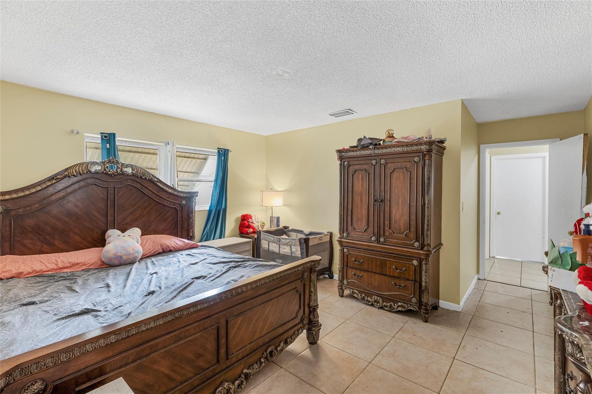 970 SW 67TH Avenue, North Lauderdale, FL 33068 Photo 18