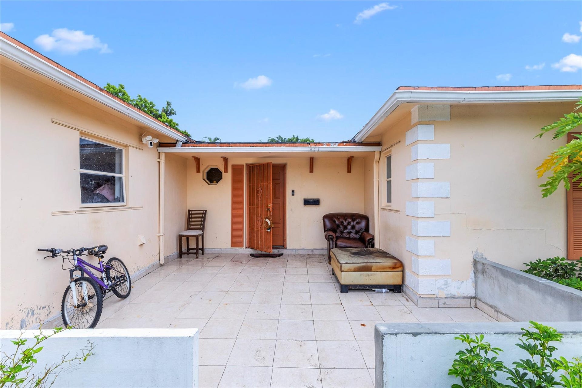 970 SW 67TH Avenue, North Lauderdale, FL 33068 Photo 2