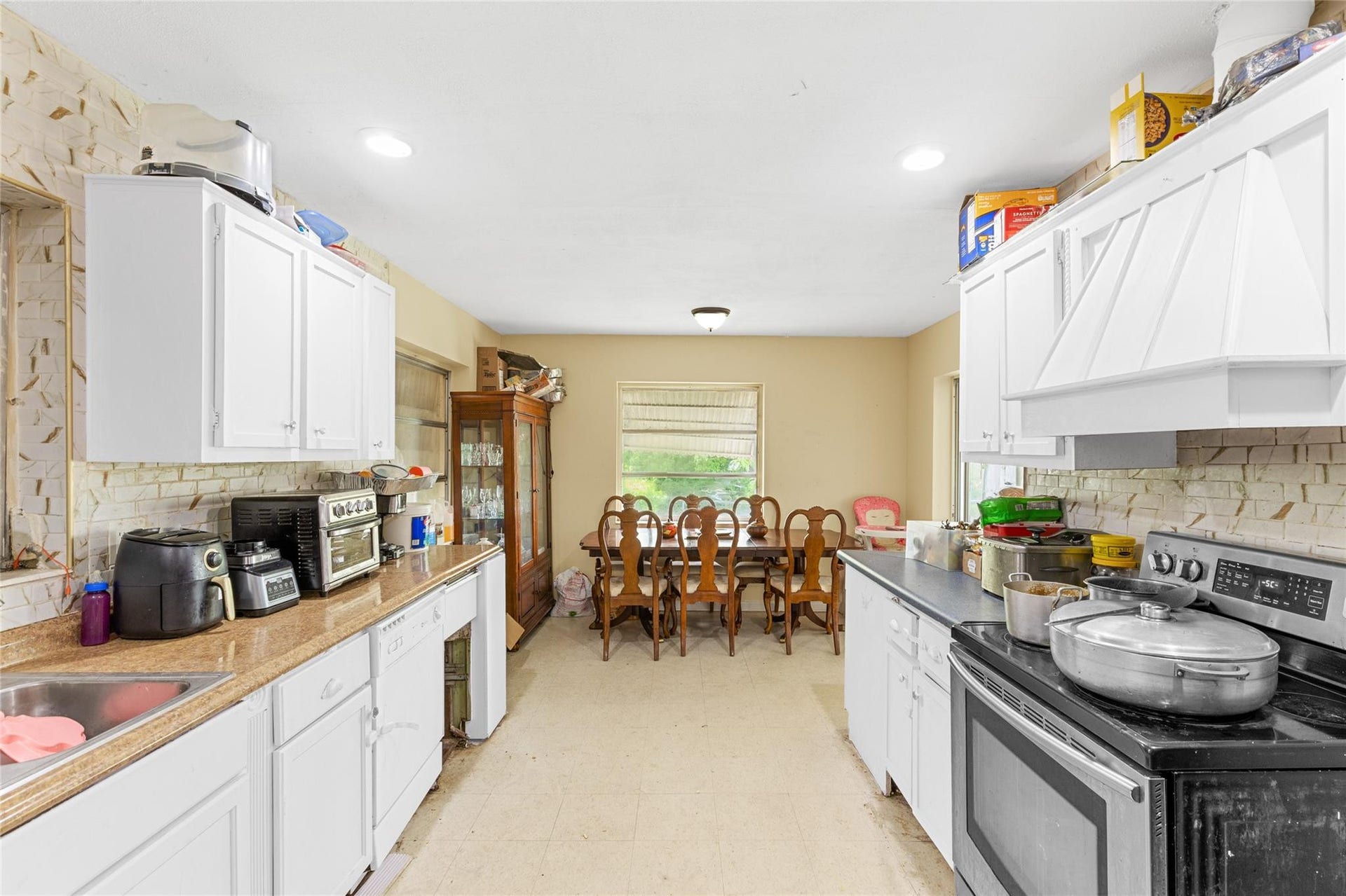 970 SW 67TH Avenue, North Lauderdale, FL 33068 Photo 10