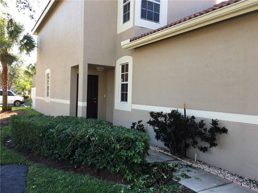Property photo for 901 SEVILLA Circle, Weston, FL
