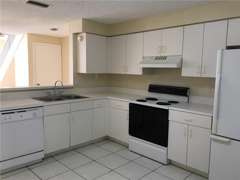 901 SEVILLA Circle, Weston, FL 33326 Photo 6