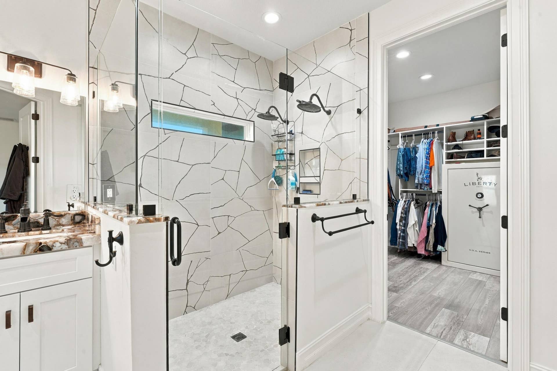 8700 SW 2nd Street, Okeechobee, FL 34974 Spa-Inspired Bath with Glass Shower