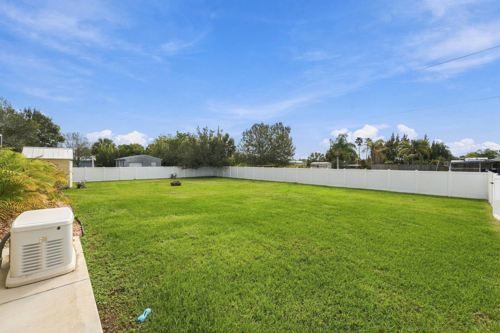 8700 SW 2nd Street, Okeechobee, FL 34974 Spacious Backyard with Privacy Fence